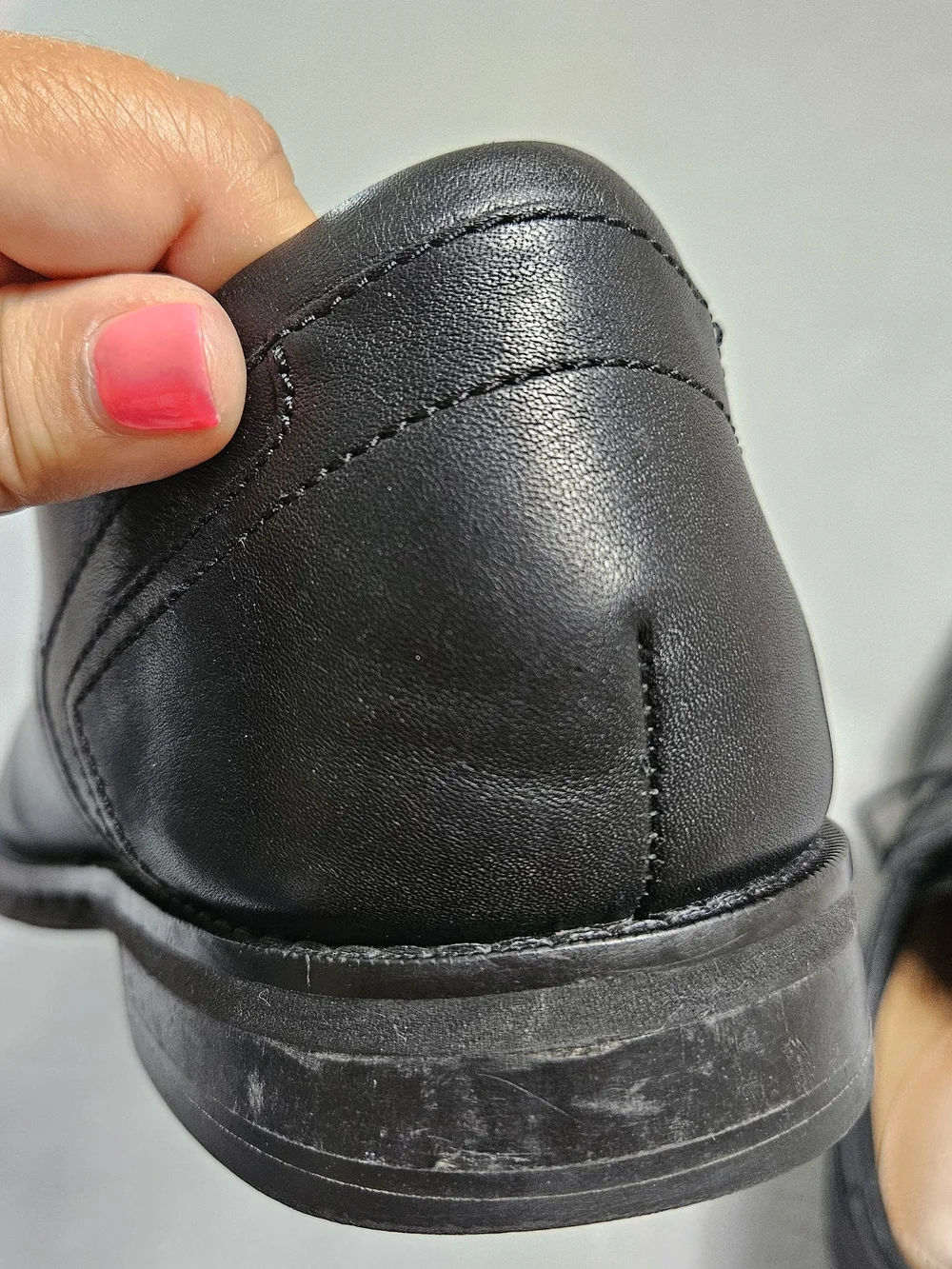 Clarks Black Leather Cap Toe Oxford Shoes